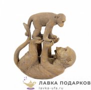 Фигурка года «Обезьянка мама с ребенком» 13 х 13 см. (бежевый) EVE_50309 