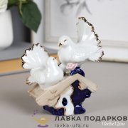 ПК / Статуэтка «Голуби на крыше» малая 10х5х12см фарфор бело-синяя символ очага XH:0750 