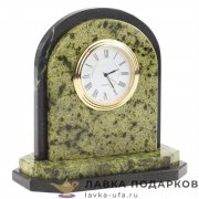 УК / Часы настольные из камня «Арка» 14 х 14 х 08 см. змеевик св. 0600 