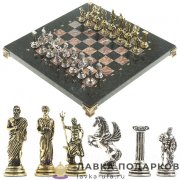 УК / Шахматы из камня  с метал. фигурами «Подвиги Геракла» 28 х 28 см. змеевик + креноид  (в кейсе) 