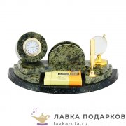 УК-К / Письменный набор из камня «Глобус» 25х12х9см светлый змеевик 7286 