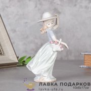 HP-Ф / Статуэтка «Девочка с корзинкой» фарфор зеленая пастель высота 17 см HP0079 