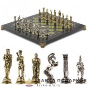 УК / Шахматы из камня  с метал. фигурами «Греко-римская» 32 х 32 см. змеевик + офиакальцит (в кейсе) 