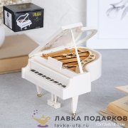 ИНТ / Музыкальная шкатулка «Рояль» белый пластик 12х13х8 см YL2002 