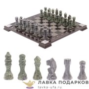 УК / Шахматы из камня с гравировкой «Торнамент» 36 х 36 см. мрамор + змеевик (в кейсе) 