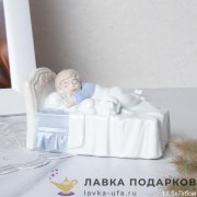HP-Ф / Статуэтка «Малыш с щенком в кроватке» малая 7см фарфор голубая пастель HP3144 