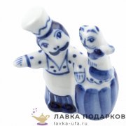 Гжель / Статуэтка «Кот и повар» 09 х 07 х 03 см авт. Денисов Г.В. 