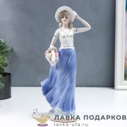 Seltmann / Статуэтка «Цветочница в шляпке» 30 х 13 х 10 см. лепнина, позолота 610.692 