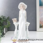 Seltmann / Статуэтка «Дама на балконе» 31 х 13 х 08 см. пастель 519.381 