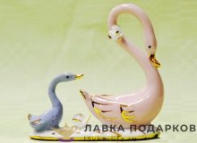 Seltmann / Фигурка «Мальчик с щенком лежит» 20 х 11 см. пастель 524.0705 