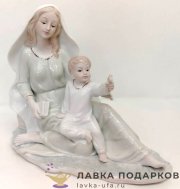 Seltmann / Статуэтка «Мадонна с младенцем сидит» 12 х 18 см. пастель с позолотой ХР_171 