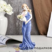 Seltmann / Статуэтка «Девушка в голубом с цветами» 28 х 10 х 10 см. 227.958 