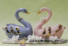 Delicate / Фигурка «Лебеди - неразлучники» 15 х 10 см. розово-голубые 1104.1 