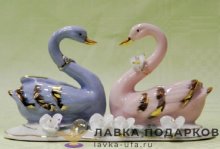 Delicate / Фигурка «Лебеди - неразлучники» 15 х 10 см. розово-голубые 1104.1 