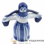 Гжель / Статуэтка «С коромыслом» 08 х 07 х 03 см. авт. Азарова Л.П. 