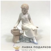 HP / Статуэтка фарфор «Девочка и голубь на лавочке» 14 х 18 см. пастель  HP0193 