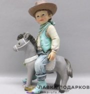 Фигурка веселая «Мальчик на лошадке» 13 х 09 х 05 см. KEN_78727  