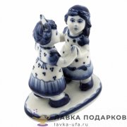 Гжель / Статуэтка «Танцующие девочки» 11 х 09 х 05 см. авт. Московский В.Д. 