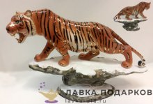 Seltmann / Статуэтка «Девушка с букетом» 30 х 10 см. белый + голубой с позолотой 437.435 