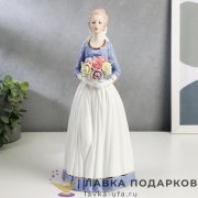 Seltmann / Статуэтка «Дама с розами и палантином» 30 х 18 см. пастель позолота 610.691 