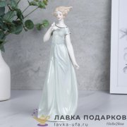 HW-Ф / Статуэтка «Дама с птицей» пастель зеленая 28см фарфор HW-А-10 