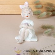 HP-Ф / Статуэтка «Малышка с бантом на голове» пастель зеленая 12 см фарфор HP3296 