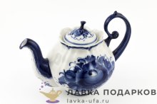Гжель / Чайник «Алевтина»  16 х 21 х 13 см. v-900 мл, авт. Голубенков Н.А. 